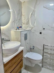 Продаж 1к. кв у центрі з ремонтом вул. Дорошенка 95т. дол.