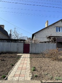 Аренда двух этажного дома, большая територия, сад, гараж, подвал, баня