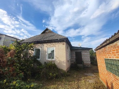 Продам будинок на початку Садків