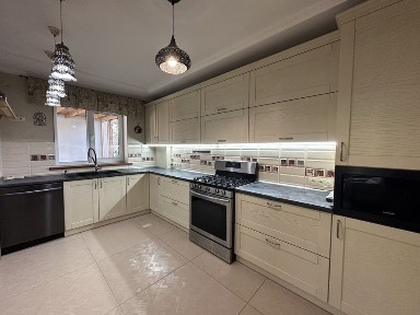 Оренда будинку в м. Івано-Франківськ, вул. Дудаєва, ТЦ Велмарт