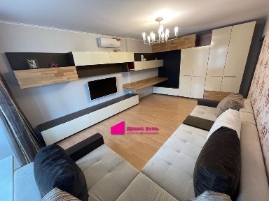 Продам 2к квартиру у центрі міста, пр. Д. Яворницького, Барикадна