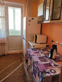 Оренда 1 км. кв. вул. Івасюка (АТБ, парк), все необхідне, авт. опалення