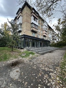 Київ, Дніпровський, вулиця Будівельників 4