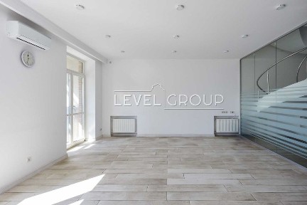 Пентхаус в історичному центрі Києва, вул. Круглоуніверситетська, 3-5.