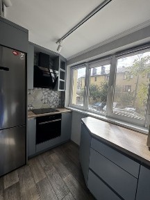 Вільно Здається оренда 3 кімнатна квартира