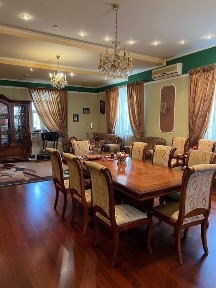 Продаж 4 поверхового будинку з меблями і ділянкою на 21 сотку, 1000 кв. м, 9 кімнат, на вул. Старосільська • ID 33602909