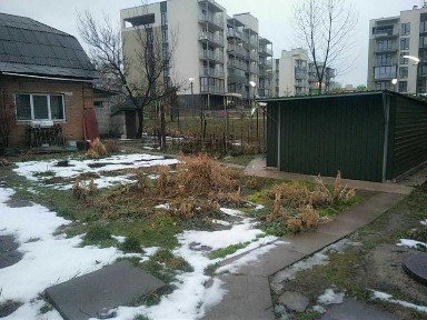 Участок с полдомом