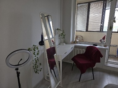 Квартира біля метро, вул. Малишко, 23