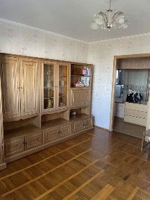 Продам трикімнатну квартиру, центр