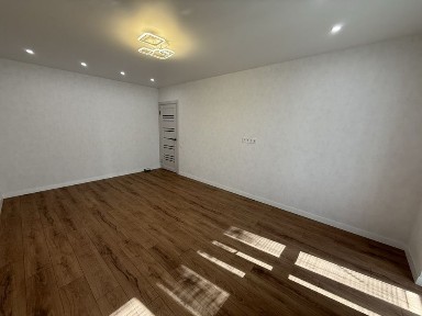 Інгульський р/н‼️3 к. квартира 70кв. м з новим ремонтом!