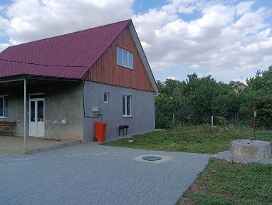 Продам капитальный дом Светлое с капремонтом на два входа