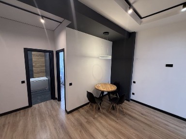 Продам 4/6метр. научная данилевского22, 58000 собственник. Сталинка