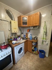 Продаю 3 к на 2 поверсі на Космонавтов (зуп. Рассвет)