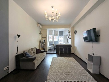 Спальня + кухня-студия, ЖК Армейский, Парк Победы.