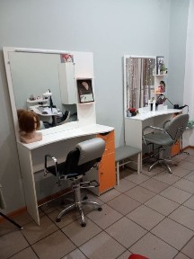 Оренда місця мастера маникюра, перукаря, бровіста