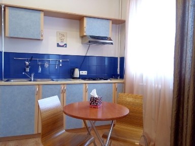 Студія з видом на центр