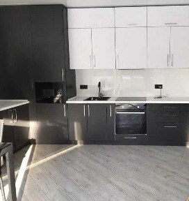 Оренда Будинку з Басейном та гарним ремонтом Наварія