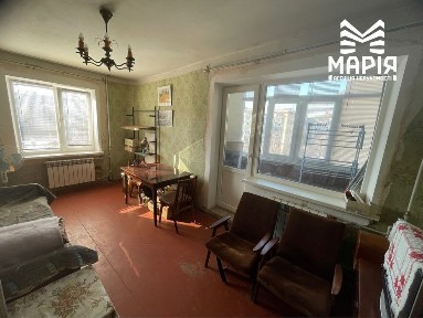 2х кімнатна квартира 52м2, кухня 8,5м2 на Садах-1