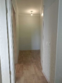 Центральна частина міста ! Продаж 2-к квартири ! 2-й поверх !