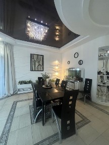 Оренда неймовірного Таунхауза в місті, рн Музичної ф-ки