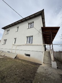 Продам двухэтажный дом, ул. Суворова (Татлина), 250 м2