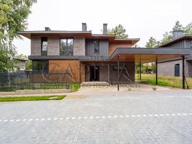 Продаж 2 поверхового будинку з ділянкою на 10 соток, 232 кв. м, 5 кімнат, на вул. Травнева • ID 33576626