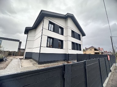 Продаж с. Щасливе 7хв від Києва Дуплекс