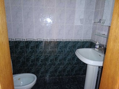 продаж будинку Українка