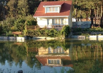 Власне озеро виноградники теплиця сад Бориспольскій р-н Вороньків