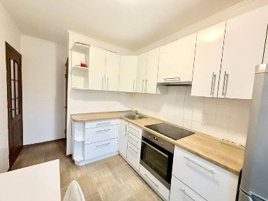 3к квартира на Урожаі, вільно готова до заселення