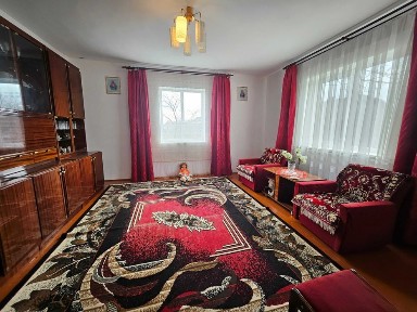 Будинок з ремонтом в хорошому стані за Галичем