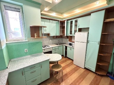 Квартира 3 кімнатна з видом на річку, центр, чешка, Парканія