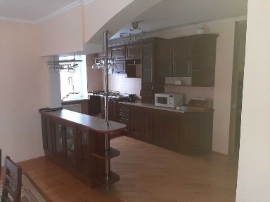 Оренда півособняк, три кімнати Українських Декабристів, вхід окремий