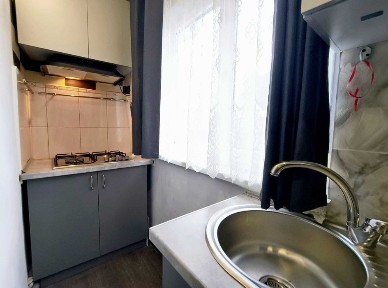 2-кімнатна квартира (частина дому) центр район Садової всі комунікації