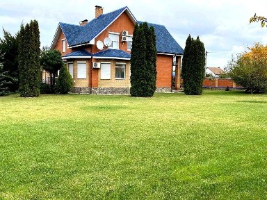 Екс. Терміновий продаж!, 415 м2 коттедж в Полтаві з меблями та