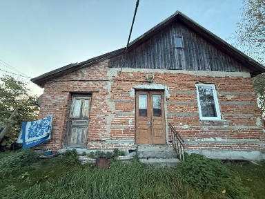 Житловий будинок з усіма комунікаціями у селі Красів