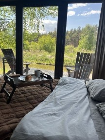 Оренда будинку під Києвом подобово з сауною біля озера.