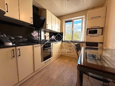 Продаж 3к квартири в Саксаганському районі (мкр. Гірницький)