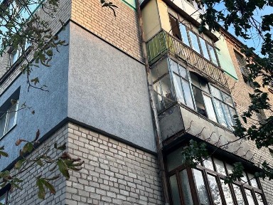 Продається 2 кімннатна квартира на Югоке.