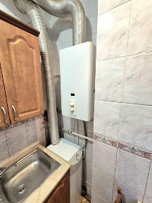 2-х кім квартира з автономним опаленням Центр 2 поверх