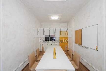 Київ, Печерський, Чикаленка 33