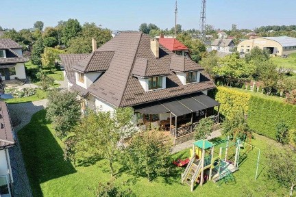 Оренда приватного, сучасного будинку в Липниках