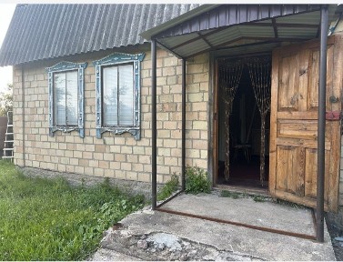 Продаж будинку у мальовничому селі Плесецьке.