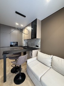 Оренда сучасної квартири в новобудові в центрі.