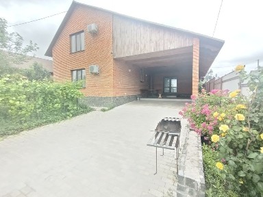 Скомарохи! Вільний! Оренда Будинку на будь який термін.