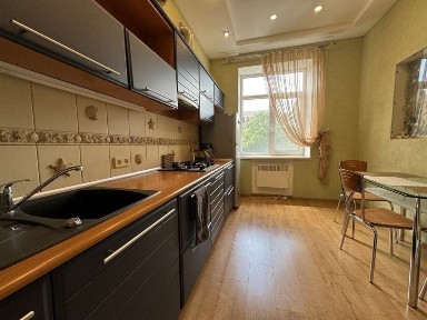 Сдается 2 к квартира, пр. Яварницкого, центр, Пассаж