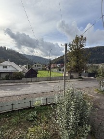 Продається трьох кімнатна квартира в смт. Міжгірʼя