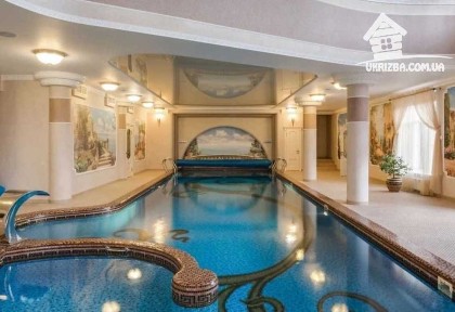 Будинок 950 кв. VIP- рівня. Сауна, басейн з підігрівом. До 15 осіб.