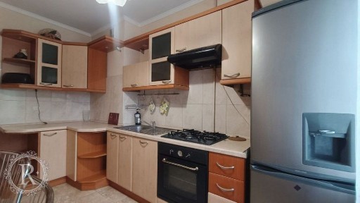 Продаж затишної 3 - кімнатної квартири в р- ні Північного ринку