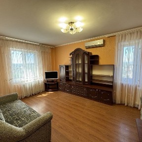 Продам 2 кімнатну квартиру на Дзержинці вулиця Якіра, Є ВІДНОВЛЕННЯ.